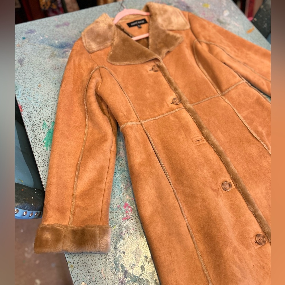 SOFT Suede &Fur Coat - Picture 3 of 16